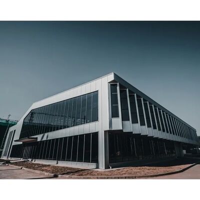 İyi bir fiyat. Özel Tasarım Büyük Aralık Ön Yapılandırılmış Galvanizli Metal Çelik Yapı Çerçeve Sandviç Panel Fabrika Atölyesi çevrimiçi