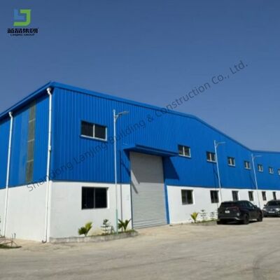 Buen precio Solución de construcción duradera, fácil y rápida de instalar: Edificios prefabricados de estructura metálica ligera de acero para talleres, almacenes y plantas en línea