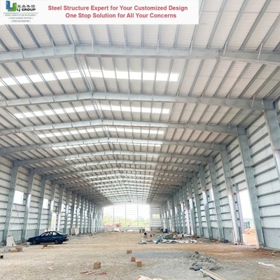 Struttura di acciaio su misura Laboratorio di stoccaggio Laboratorio di magazzino Pre-ingegnerizzato Grande span Prefabbricato prefabbricato utilizzando acciaio laminato a caldo