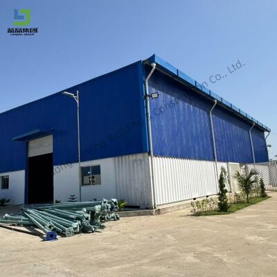 Buen precio Edificio prefabricado de estructura de acero, almacén metálico, estructura de acero de alta calidad personalizada, fabricación profesional, cobertizo de estructura de acero para almacenamiento en línea