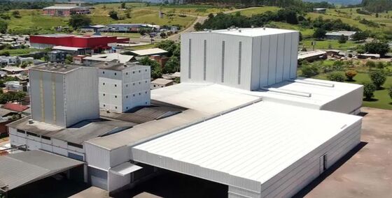 Dobra cena. Prefabrykowany magazyn Stalowa konstrukcja Budowla Projektowanie Szpa Stalowy magazyn Tanie prefabrykowane budynki Warsztaty Cena w Internecie